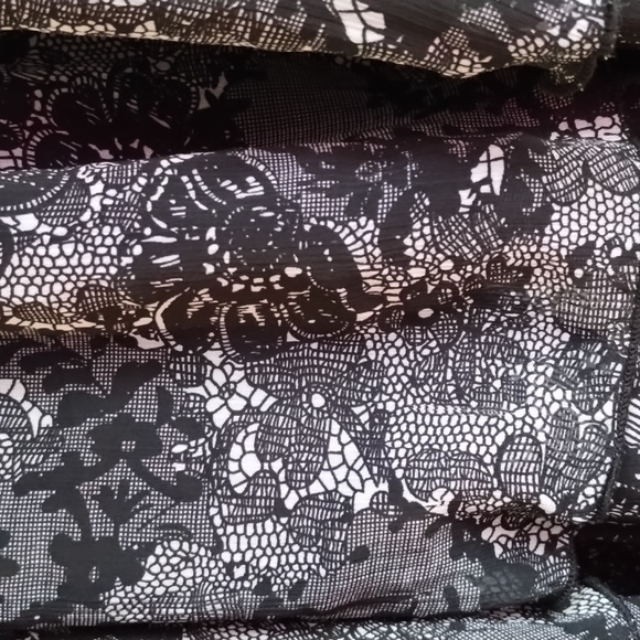 Top - Picture 2 of 3